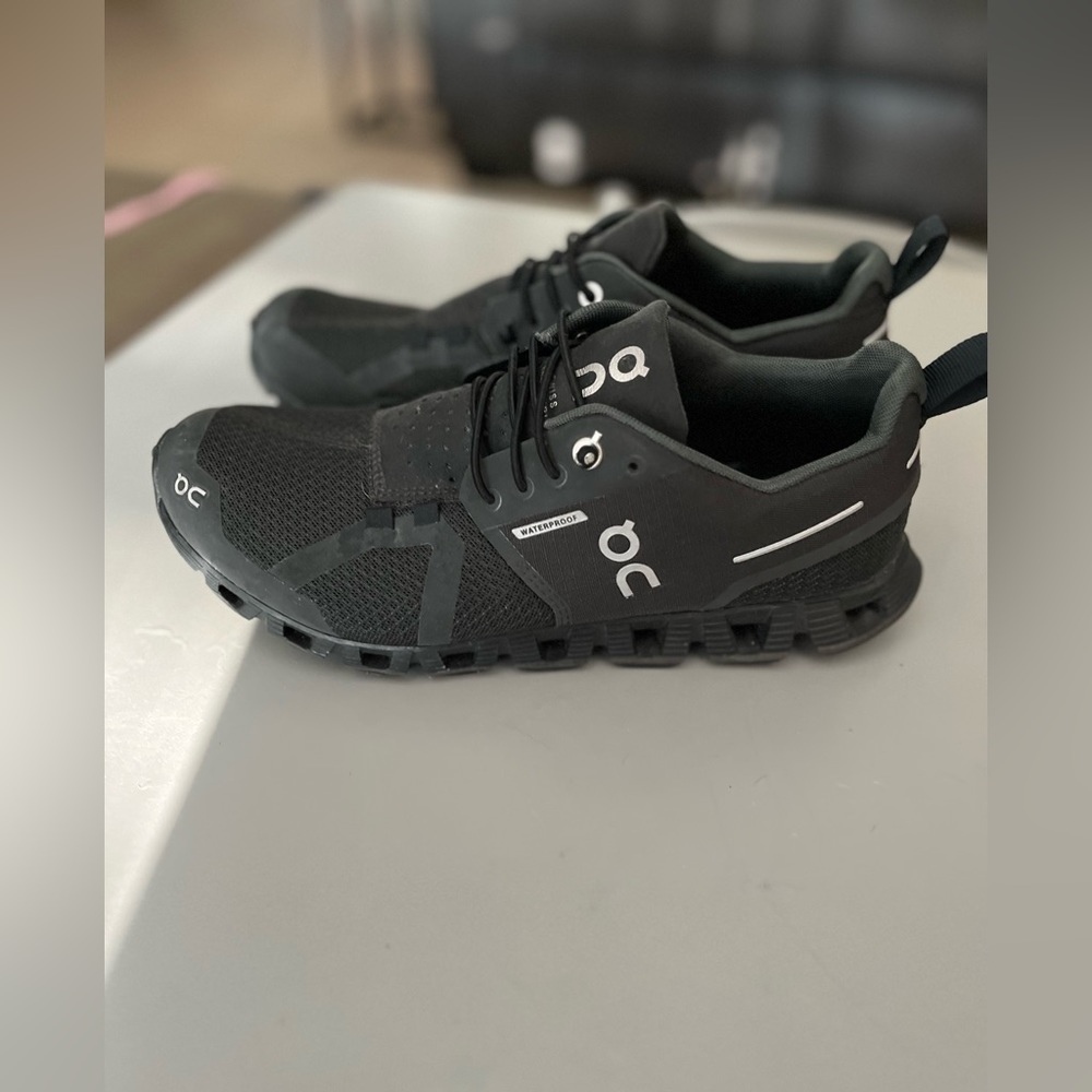 Waterproof On Cloud Cloud 5 shoes